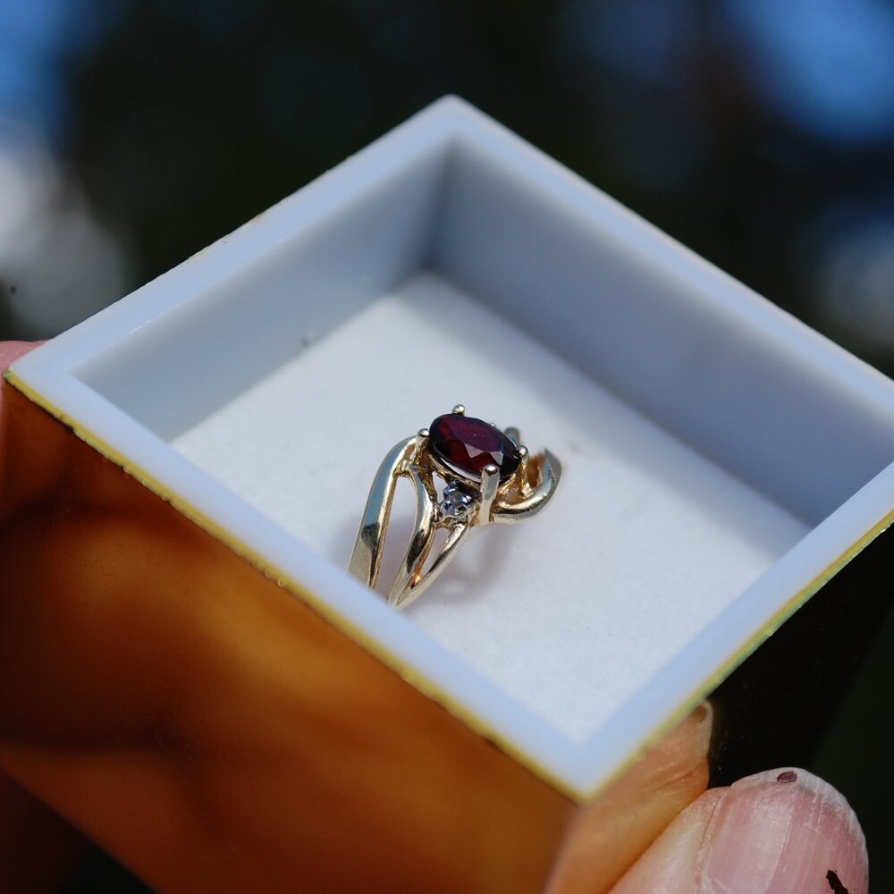 Vintage 10k Gold Oval Garnet and Diamond Bypass Ring Size 7 - Picture 11 of 13